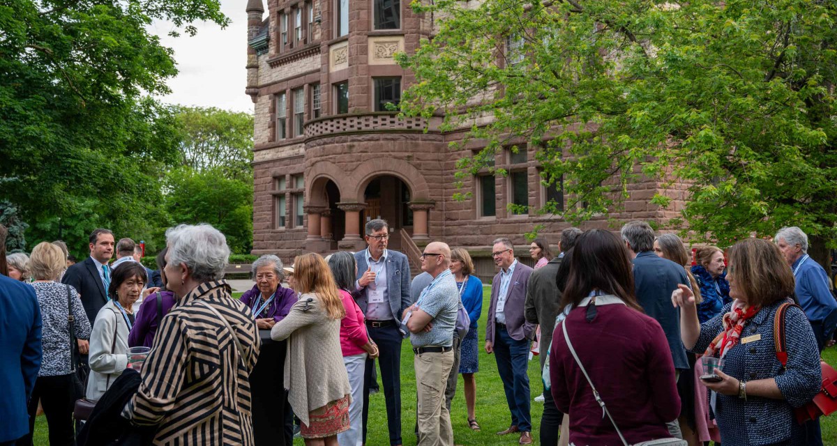Alumni gathered in the Burwash quad before dinner to greet familiar faces and introduce themselves to new ones.